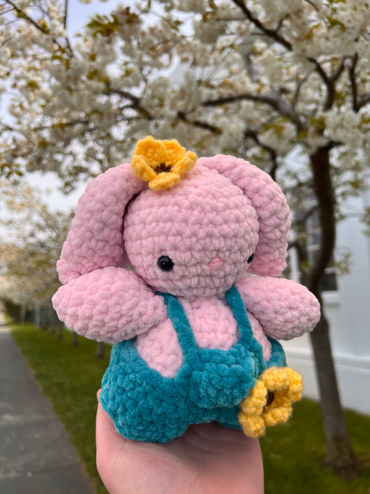 PLUSHIE: Crochet Amigurumi Flower Bunny