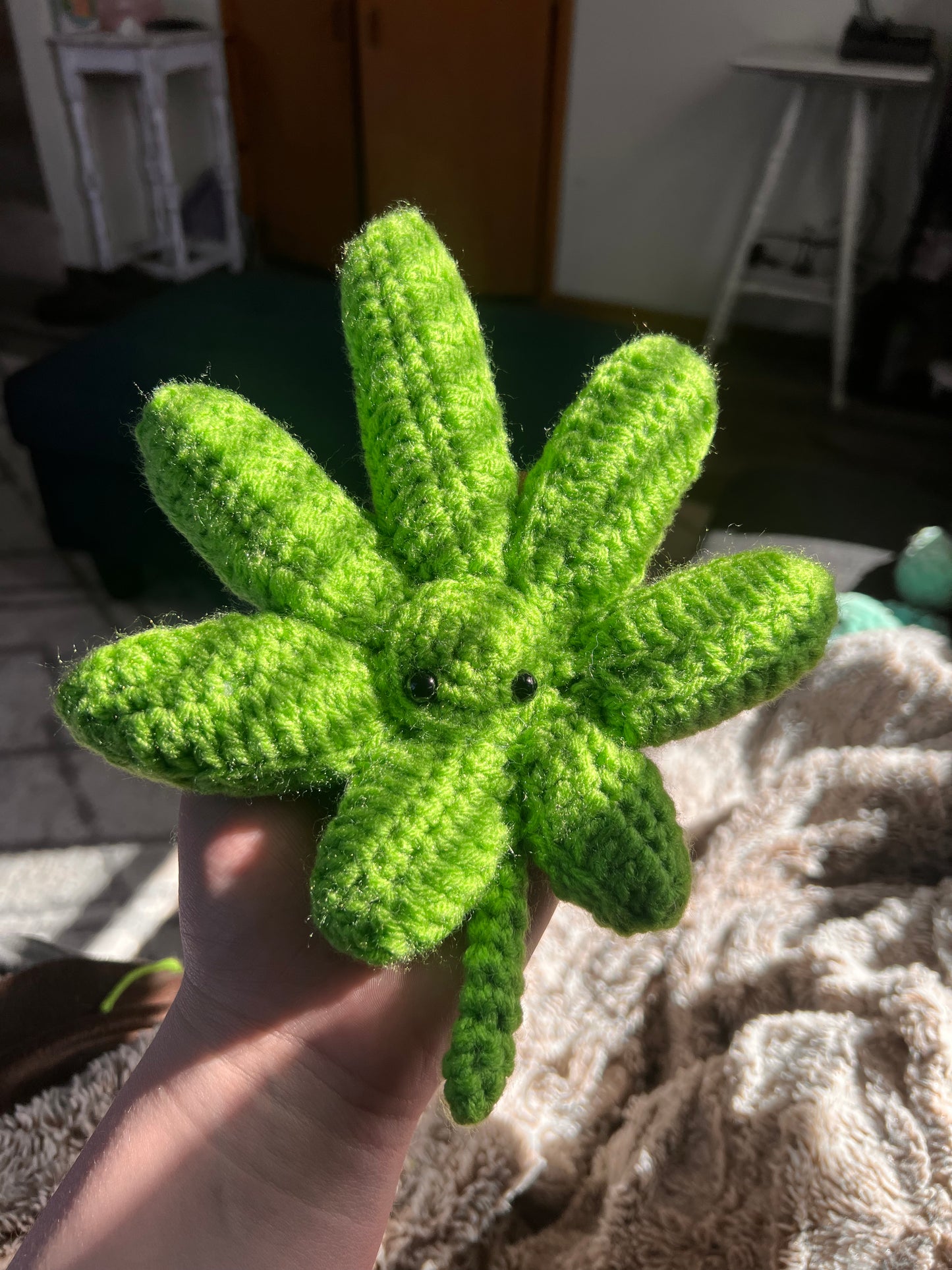 Crochet Amigurumi Weed Leaf